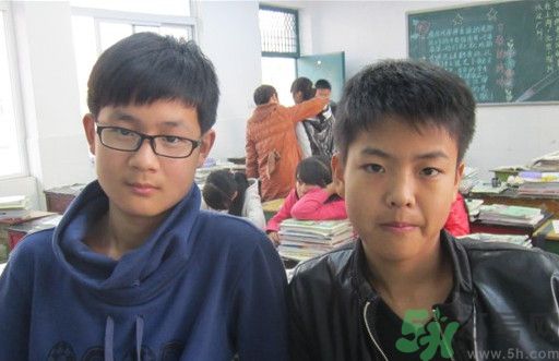 我13歲有點色怎么辦？我13歲有點色正不正常？