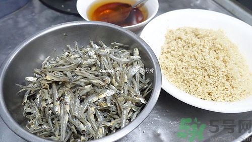 小魚干怎么炒好吃？蜜汁小魚干的做法