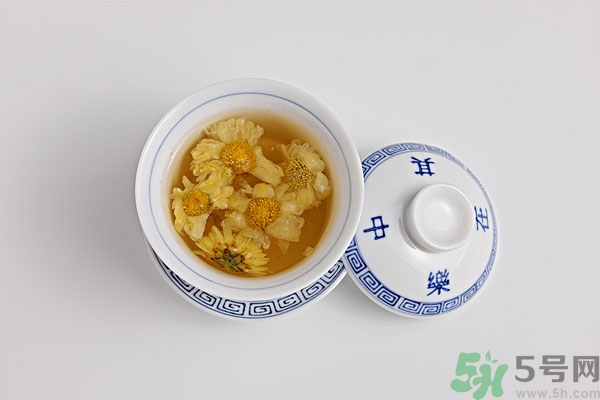 菊花茶與什么一起泡好？菊花和苦丁可以一起泡茶嗎？