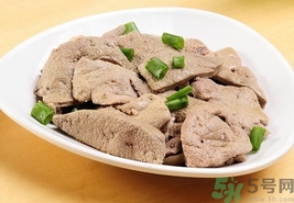 豬肝的營(yíng)養(yǎng)價(jià)值 豬肝的功效與作用及食用方法