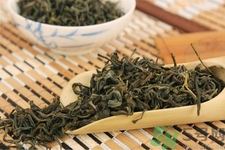 過期的茶葉有什么作用？隔夜的茶葉有什么作用？