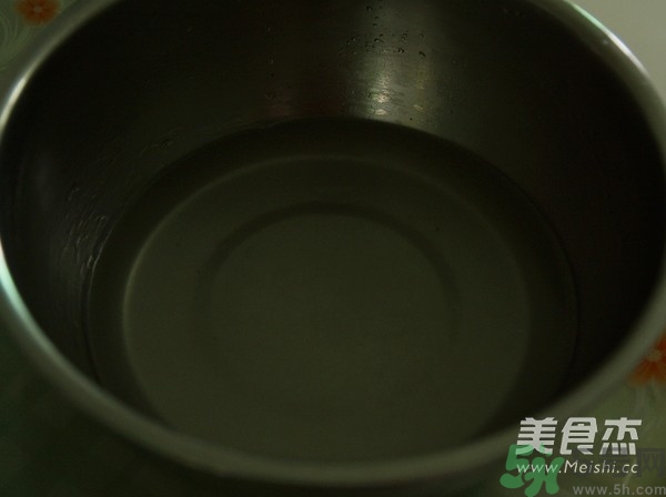 水晶月餅用的什么粉？水晶月餅的做法及配方