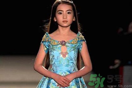 9歲女生的標(biāo)準(zhǔn)身高體重是多少？9歲女生正常身高體重是多少？