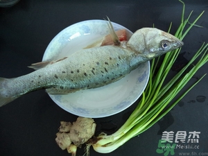 鱸魚蒸多長時(shí)間？鱸魚怎么蒸？