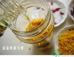 桂花酒可以加蜂蜜嗎？桂花酒可以和蜂蜜一起吃嗎？