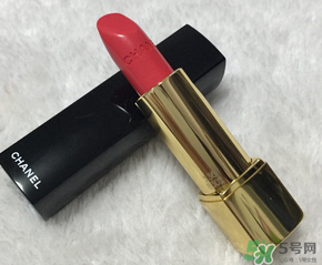 ysl和香奈兒口紅哪個(gè)好？ysl52和香奈兒43對(duì)比