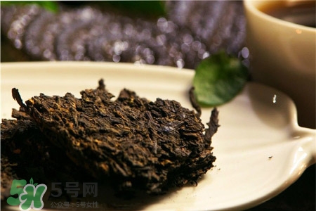 如何用紫砂壺泡茶？怎樣用紫砂壺泡茶？