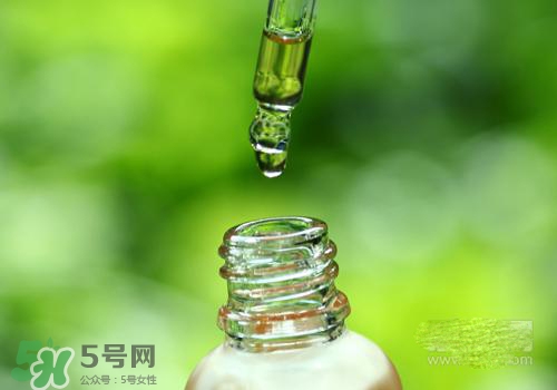 眼霜和精華哪個(gè)先用？眼霜和精華使用順序