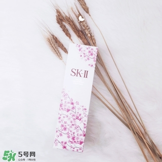 sk2櫻花版和普通版的區(qū)別 skii櫻花神仙水和普通版哪個(gè)貴？