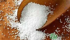 食鹽發(fā)藍(lán)怎么回事？食鹽中一般會(huì)添加什么食品添加劑