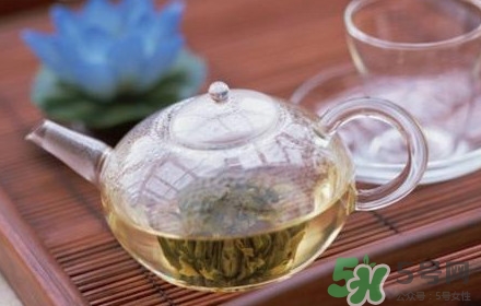 杜仲茶是熱性的嗎？杜仲茶和杜仲是一樣?xùn)|西嗎