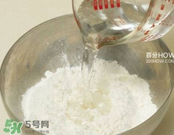 韭菜盒子用什么水和面？韭菜盒子和面用冷水還是熱水