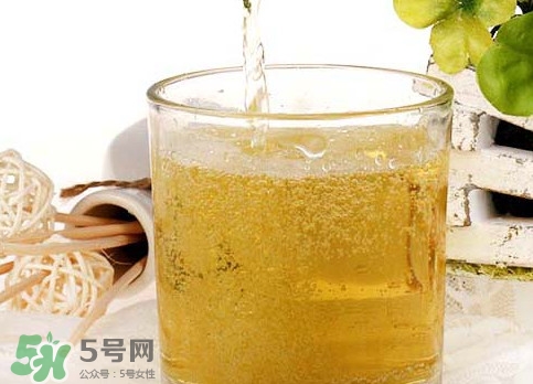 菠蘿啤是碳酸飲料嗎？菠蘿啤不能和什么一起吃？