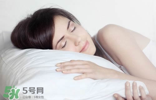 孕婦熬夜對胎兒有什么影響？孕婦熬夜的危害