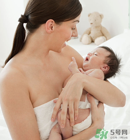 新生兒母乳喂養(yǎng)腹瀉需要換奶粉喂嗎？