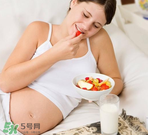 孕婦吃甜食寶寶會頭大嗎？孕期吃甜食寶寶會頭變大嗎？