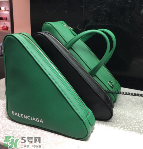 balenciaga三角包尺寸多大？巴黎世家三角形包包尺寸介紹