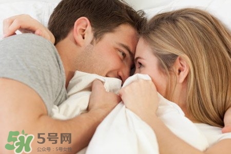 性生活后男人應(yīng)注意什么？性生活后男人吃什么好？