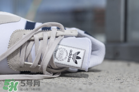 adidas iniki runner多少錢？阿迪達斯復(fù)古跑鞋專柜價格