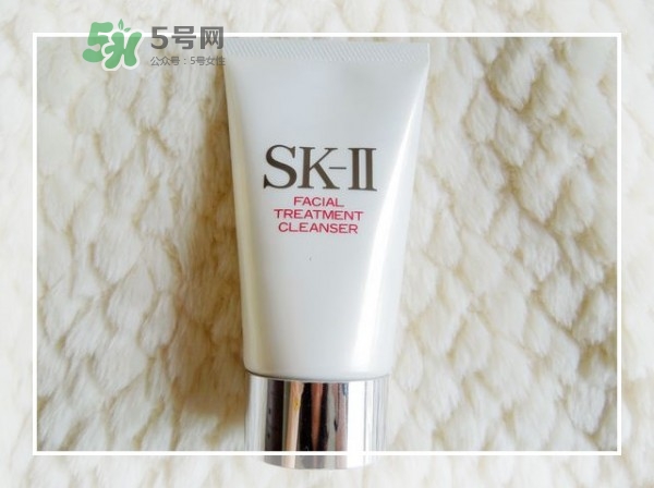 SK2護(hù)膚潔面霜怎么樣？sk2潔面霜是洗面奶嗎？