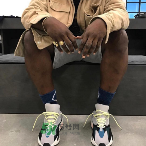 yeezy boost 700上腳效果怎么樣？yeezy boost 700值得買嗎？