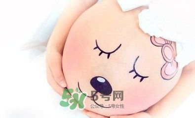 孕晚期肚子硬硬的是怎么回事？孕晚期肚子發(fā)緊發(fā)硬