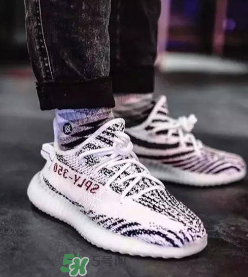 yeezy boost 350 v2白斑馬香港補貨時間是什么時候？