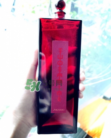 資生堂紅色蜜露搭配什么乳液？紅色蜜露搭配什么使用