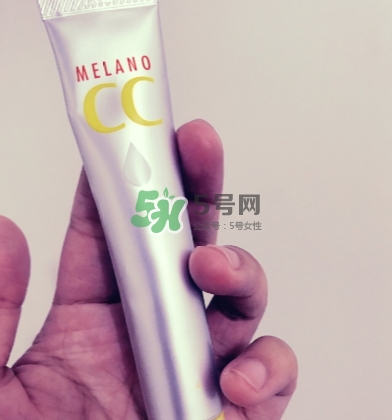 olay小白瓶和樂敦cc美容液哪個好？olay小白瓶和樂敦cc順序