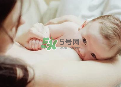 母乳喂養(yǎng)預(yù)防乳腺癌嗎？不喂母乳會的乳腺癌嗎？