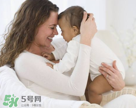 哺乳期來(lái)一次月經(jīng)就沒(méi)來(lái)了正常嗎？哺乳期會(huì)來(lái)幾次月經(jīng)？