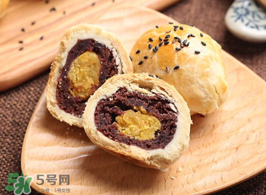 ?蛋黃酥可以不用豬油嗎？蛋黃酥用什么油好？