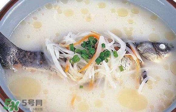 產(chǎn)婦鯽魚湯什么時候喝？產(chǎn)婦鯽魚湯放調(diào)料嗎？