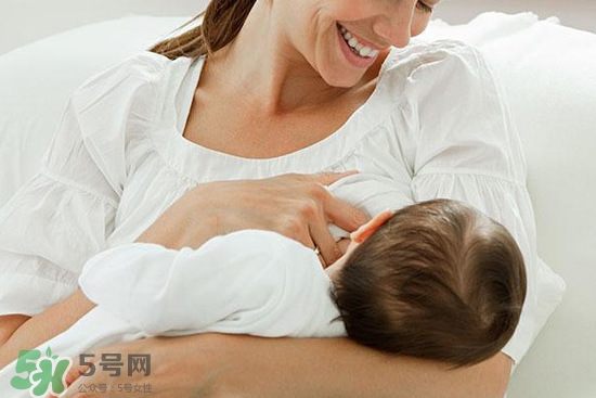 母乳到什么時候就沒營養(yǎng)了？母乳什么時候斷最好？