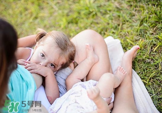 母乳能做什么？母乳可以放冰箱保鮮多久？