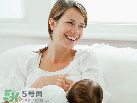 母乳到什么時候就沒營養(yǎng)了？母乳什么時候斷最好？