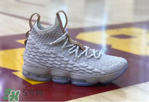 nike lebron 15 ghost什么時(shí)候發(fā)售_多少錢？