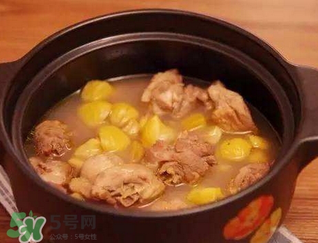 板栗煲雞湯的營養(yǎng)價(jià)值_板栗煲雞湯的功效與作用