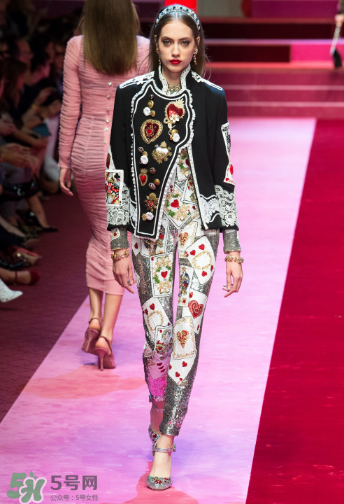 dolce gabbana2018春夏系列服裝怎么樣_好看嗎？