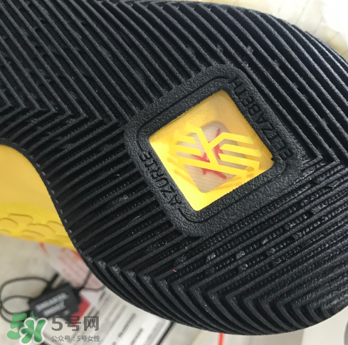 nike kyrie3 mamba mentality怎么樣？歐文3李小龍配色開箱測(cè)評(píng)