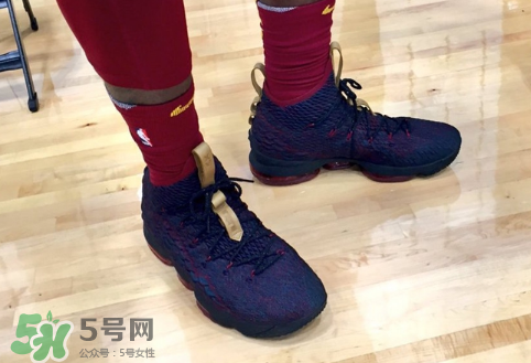 nike lebron 15 cavs實物什么樣？