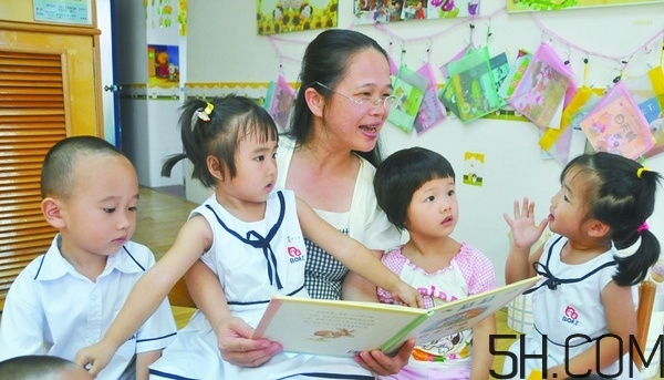 寶寶多大上幼兒園合適？寶寶上幼兒園早好嗎？