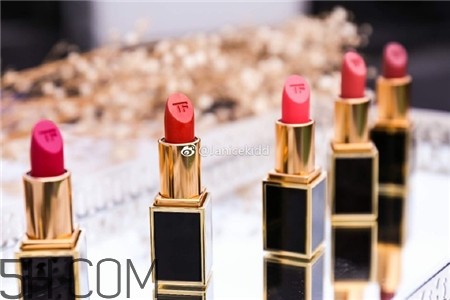 tom ford第三代lip boys唇膏怎么樣_色號試色圖