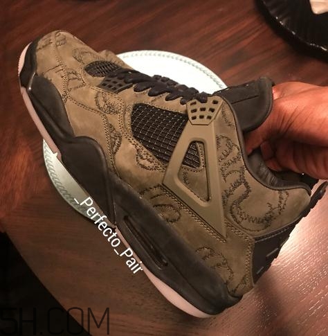 kaws與air jordan 4聯(lián)名橄欖綠版本實物什么樣？