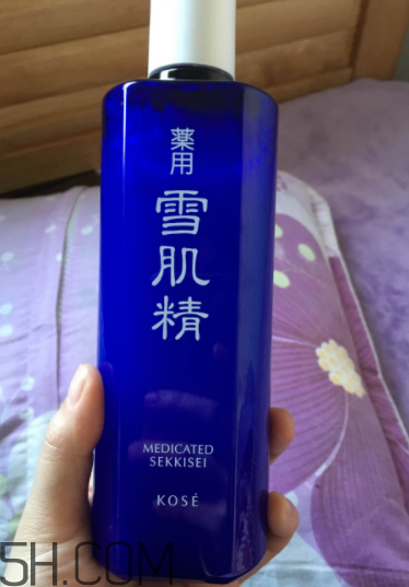 雪肌精化妝水適合干皮嗎？適合痘肌嗎？