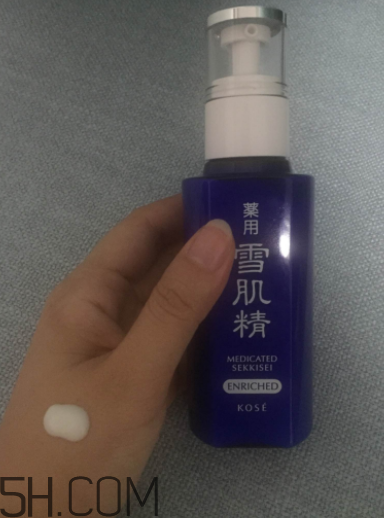 雪肌精盈潤乳液適合油皮嗎？適合夏季嗎？