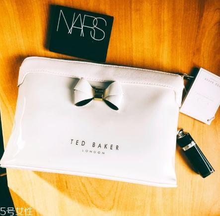 ted baker在中國有專柜嗎？顏值超高還不會撞款的包包