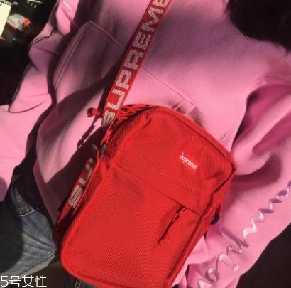 supreme2018春夏款肩挎包怎么樣？