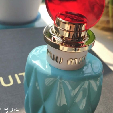 miumiu2018粉色香水好聞嗎？和舊款香水哪個更好聞