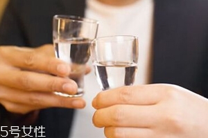 喝多少酒算安全？有基因缺陷的中國(guó)人最好不要喝